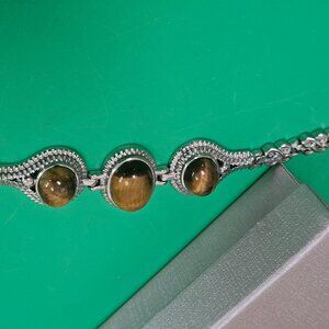 TIGERS EYE TOGGLE CLASP BRACELET COMES IB BOX NEW